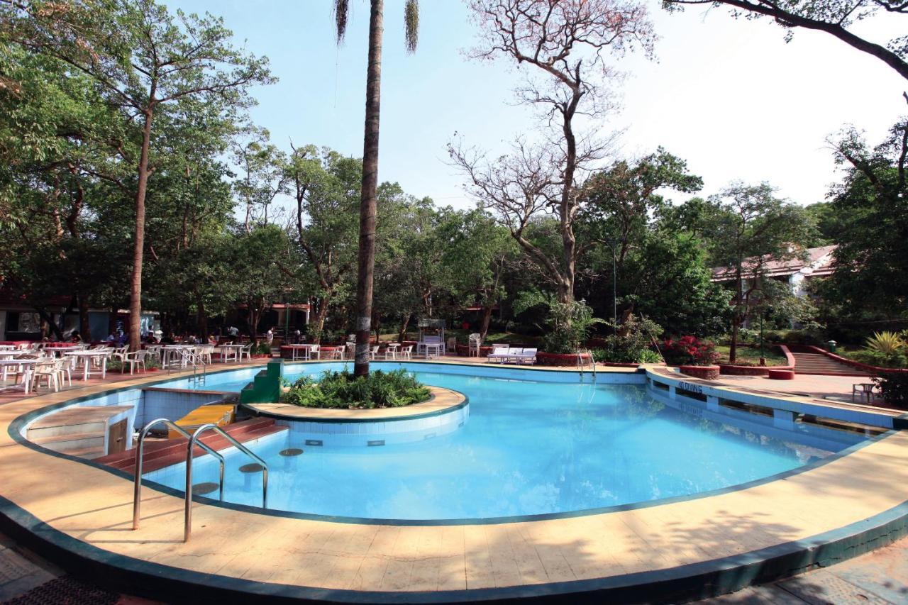 Usha Ascot Hotel Matheran Bagian luar foto
